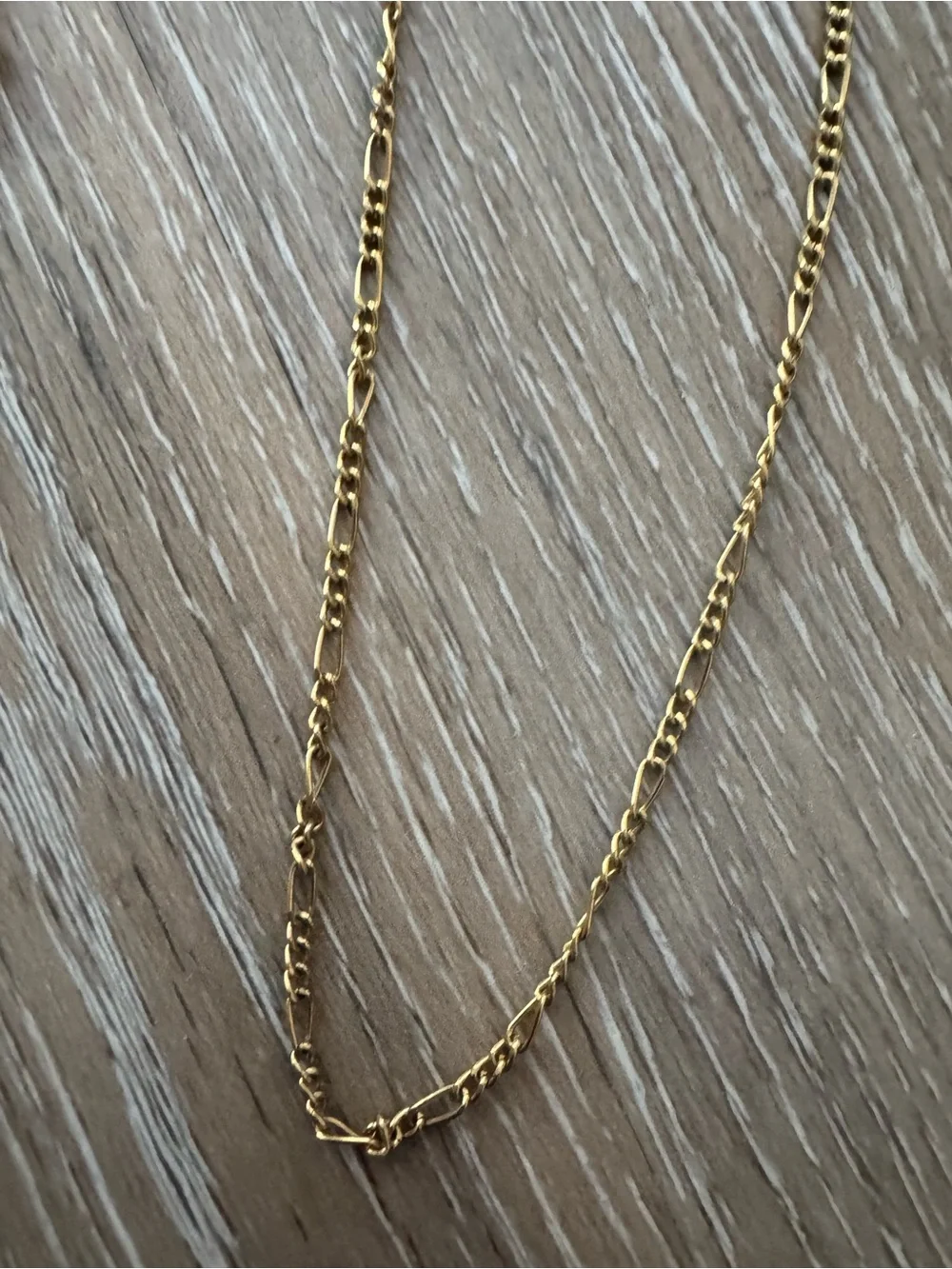 Lot of 3 gold tone women’s fashion necklaces